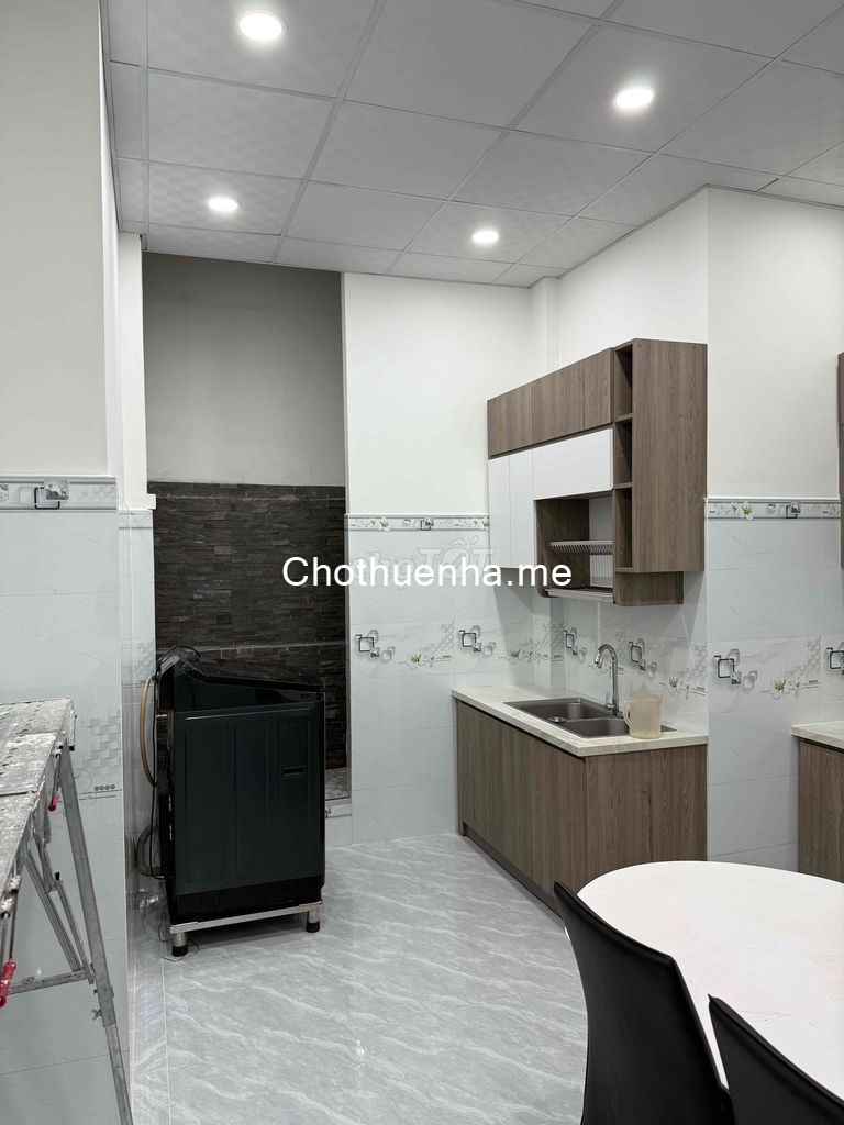 Cho thuê nhà hẻm lớn đường 148 Bùi Viện, 1 trệt, 2 lầu, 21.5 triệu