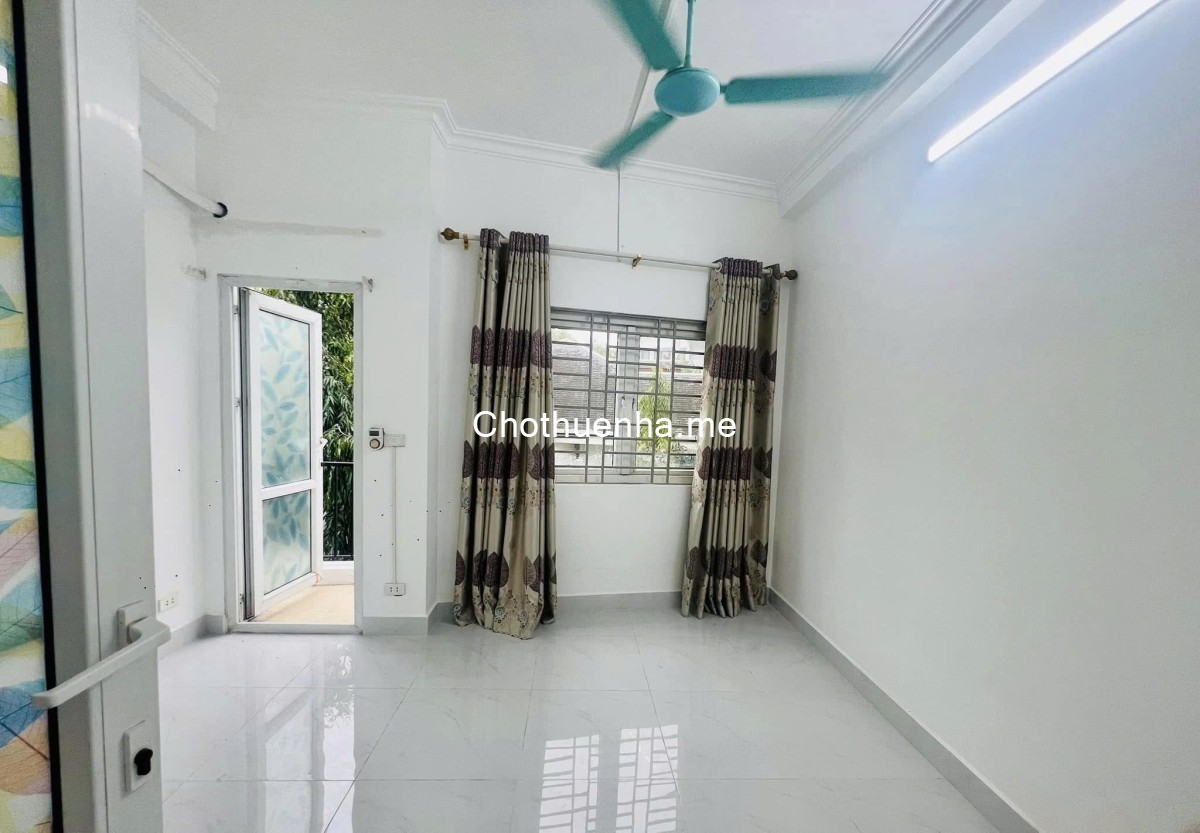 Chính chủ cần cho thuê nguyên căn nhà 68 Ngọc Thuỵ, Long Biên, HN