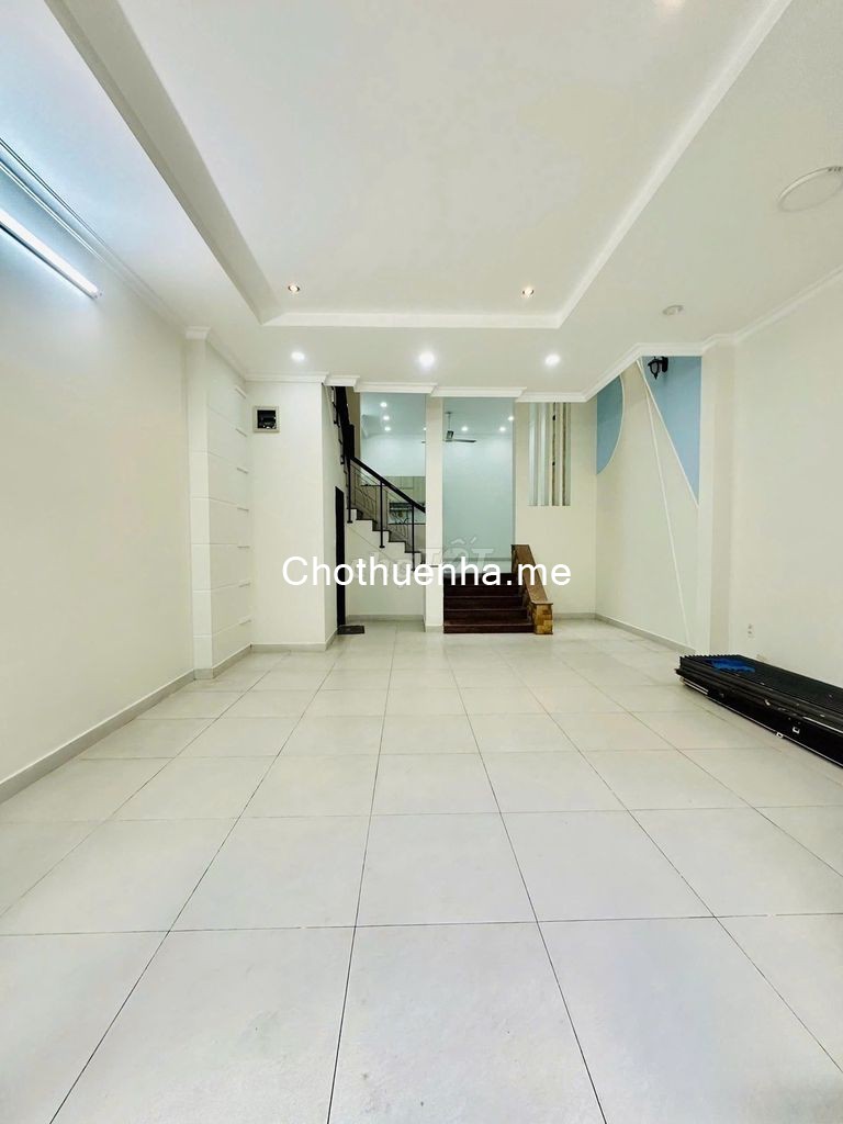 Nhà trung tâm quận 3, 1 trệt 3 lầu, 6 phòng ngủ 6WC, 35 triệu/tháng