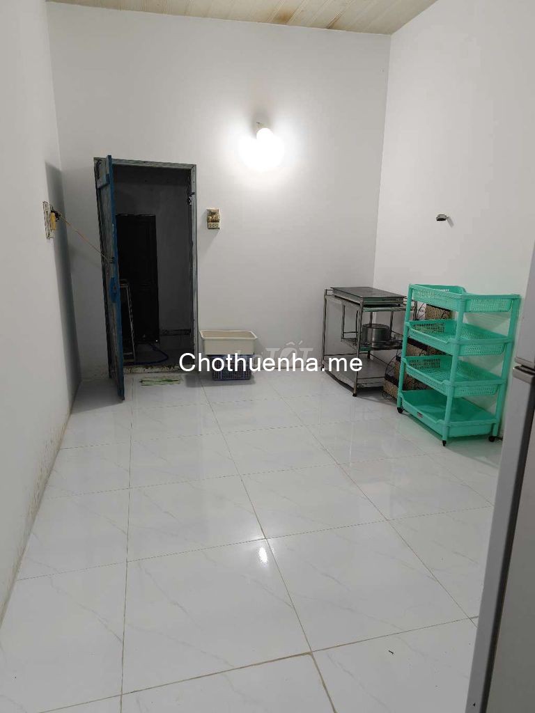 Chính chủ cho thuê nhà nguyên căn, hẻm xe hơi trung tâm quận 4