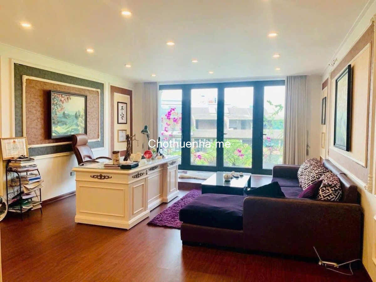 Cho thuê nhà mặt phố Yên Xá, 100m² x 5 tầng, có thang máy 35 triệu KD SPa, VP, TT dạy học