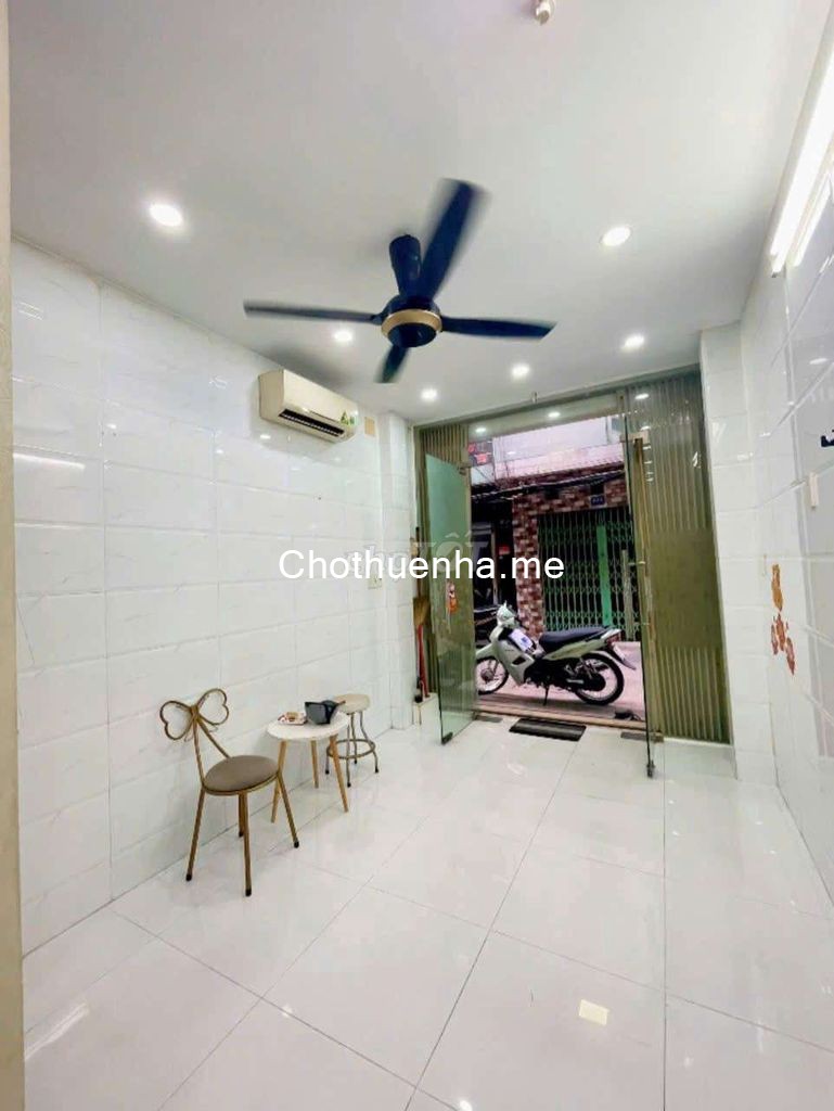 Thuê nhà nguyên căn mới xây khu tái thiết Hoàng Diệu, Quận 4