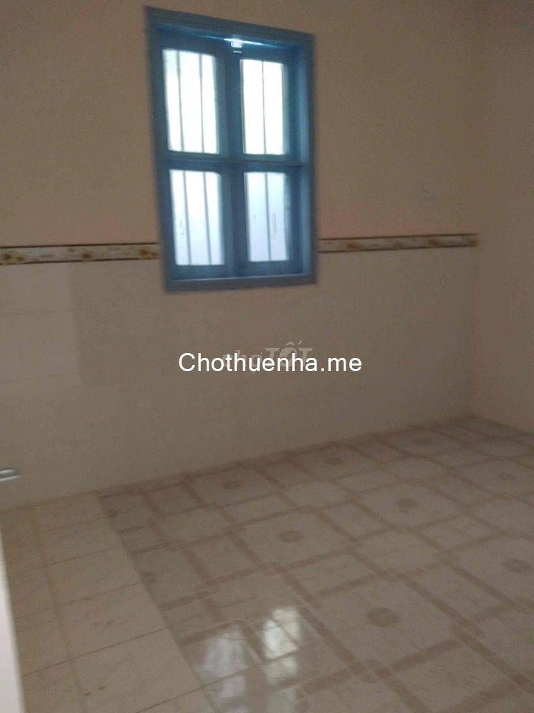 Cho thuê nhà nguyên căn hẻm thông Trân Hưng Đạo Q5, 1 trệt, lửng ( 2 pn, 2 wc )
