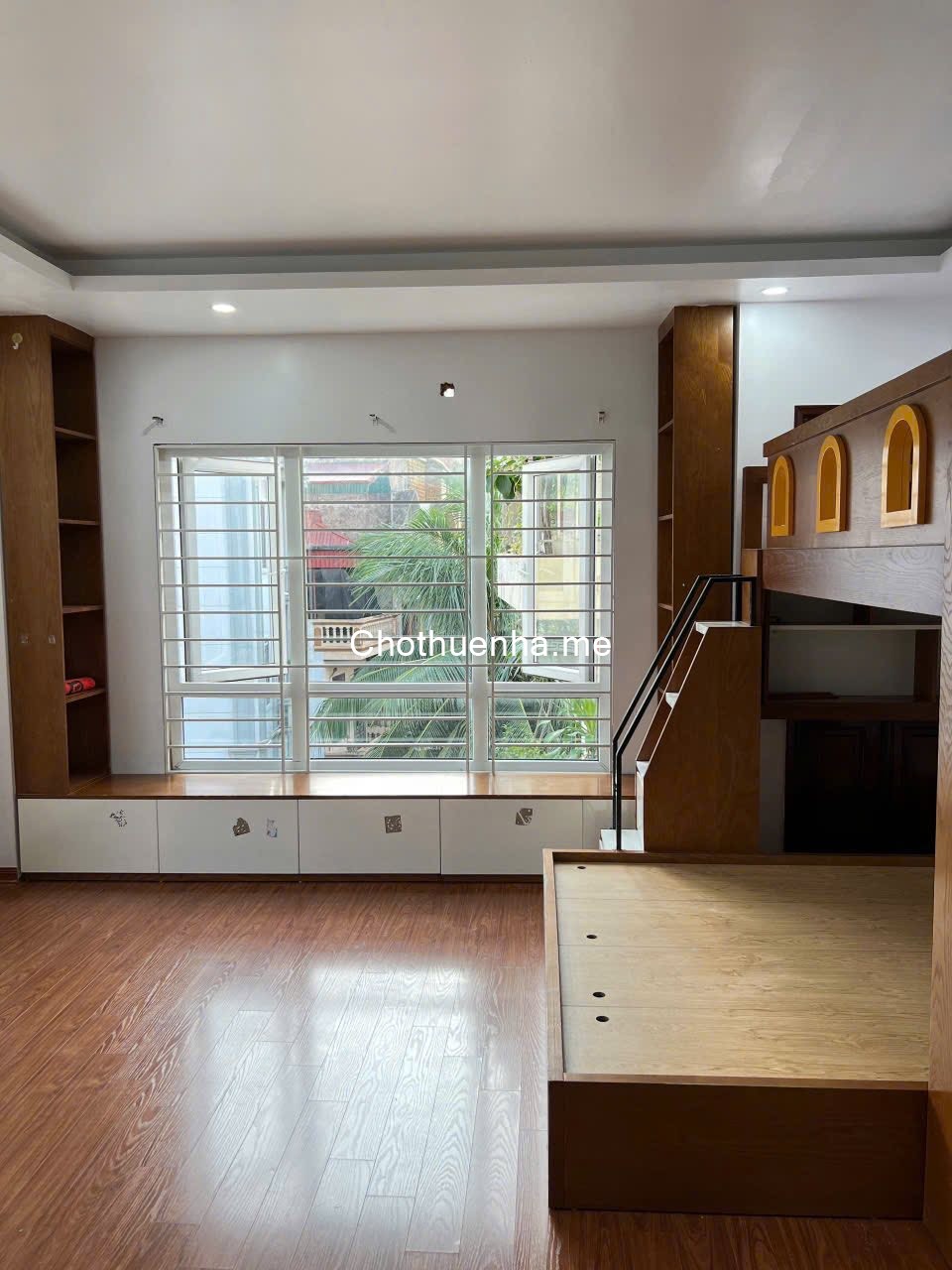 Cho thuê nhà ô tô lô góc 609 Vũ Tông Phan, 36m² x 5 tầng KD Spa, onle, ở 6 người tối đa