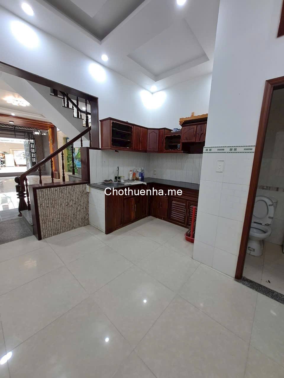 Cho thuê nhà nguyên căn Huỳnh Tấn Phát – Trung tâm Nhà Bè, ngay cầu Phú Xuân