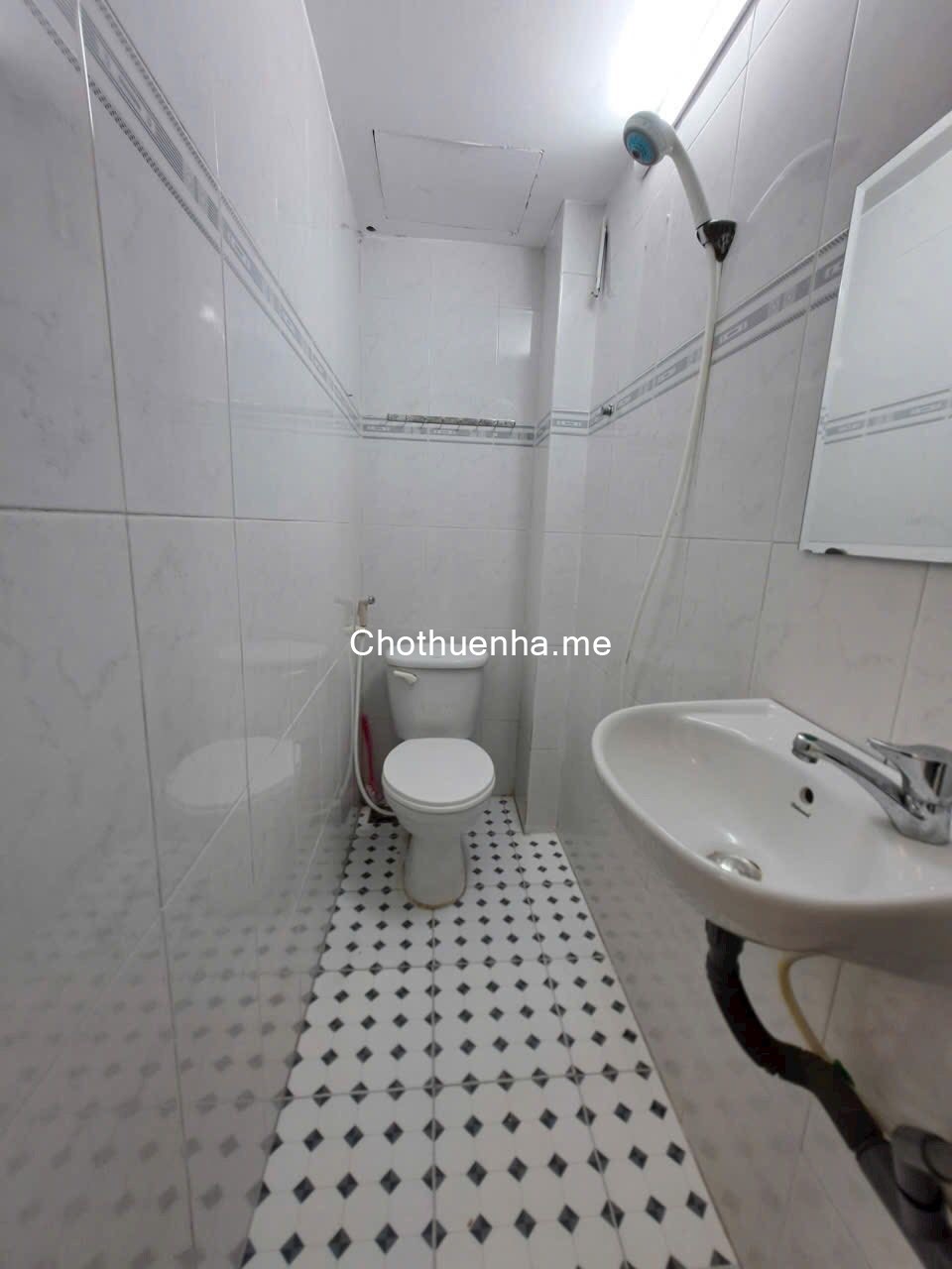 Cho thuê nhà nguyên căn hẻm xe hoi thông Huỳnh Tấn Phát - Nhà Bè