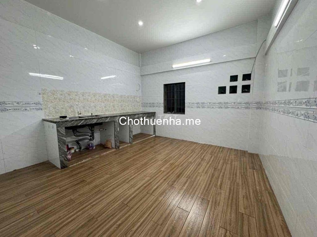 Nhà có 2 MT hẽm 3,5m, cách MT Lê Trực và Chu Văn An 10m