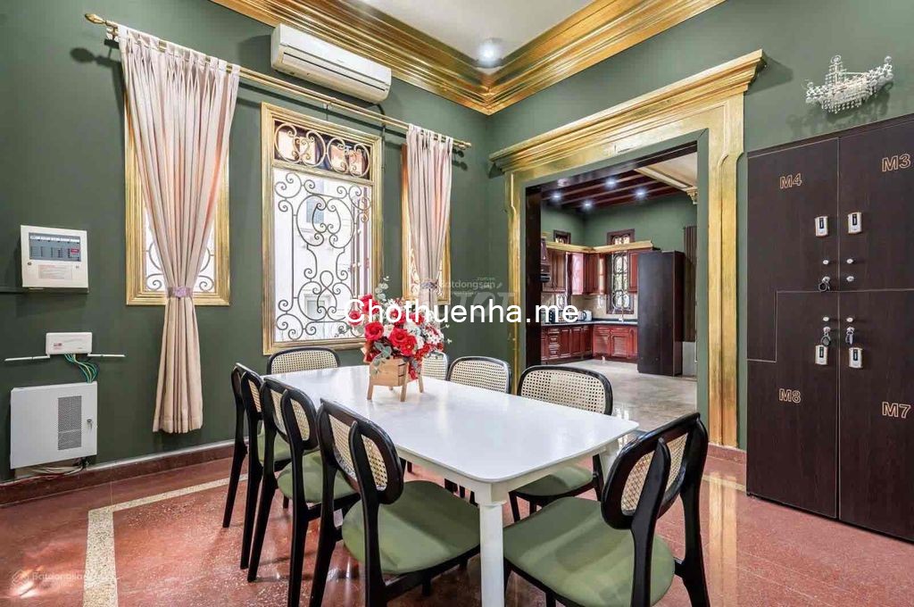 Biệt thự có hồ bơi sân vườn cho thuê tại Thảo Điện Q2, Trệt, 2 lầu – gồm 7 phòng ngủ, full nội thất