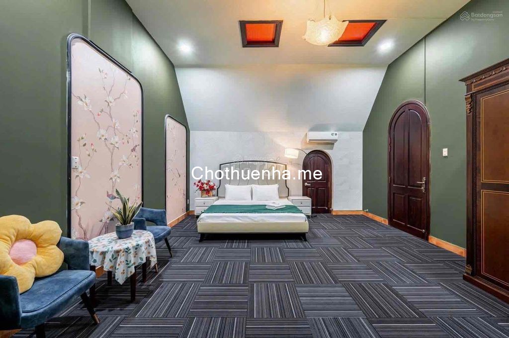 Biệt thự có hồ bơi sân vườn cho thuê tại Thảo Điện Q2, Trệt, 2 lầu – gồm 7 phòng ngủ, full nội thất