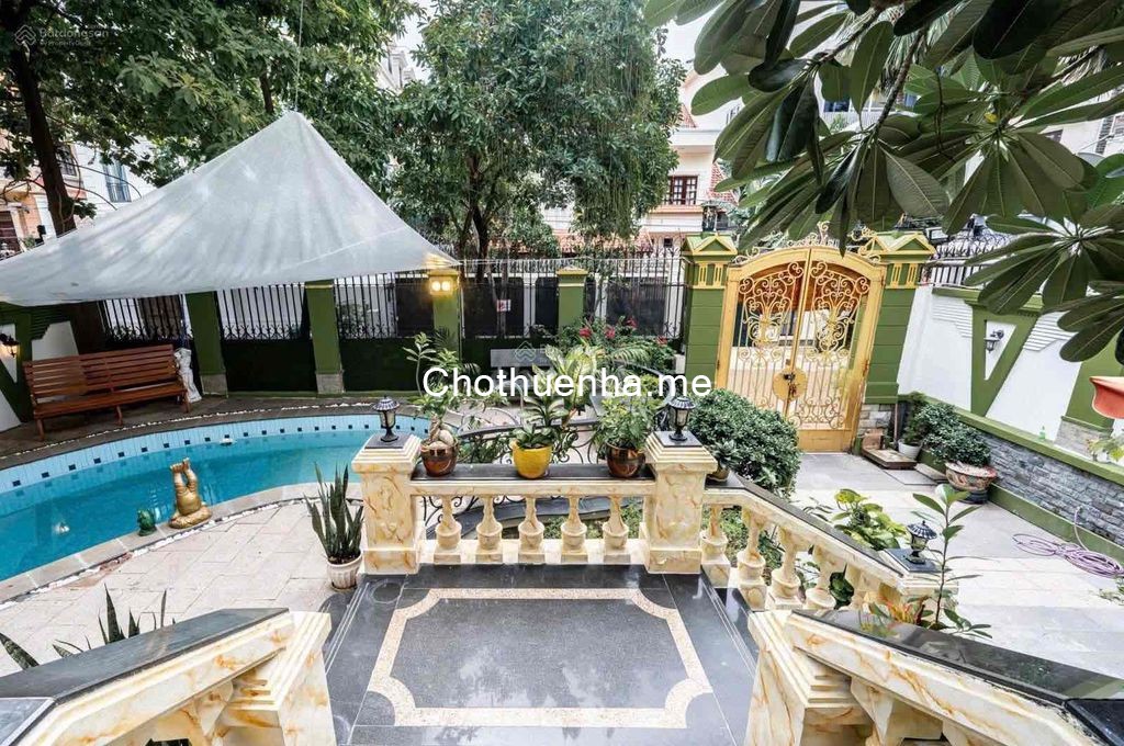 Biệt thự có hồ bơi sân vườn cho thuê tại Thảo Điện Q2, Trệt, 2 lầu – gồm 7 phòng ngủ, full nội thất