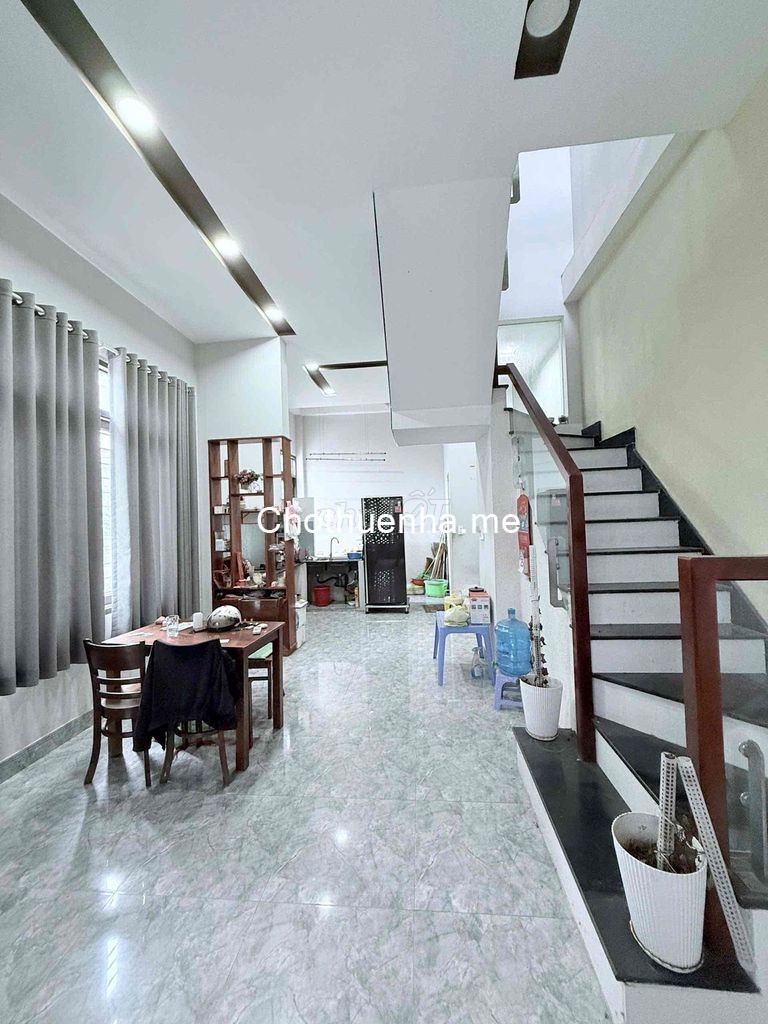 Nhà nguyên căn cho thuê 2PN đủ nội thất, 8 triệu