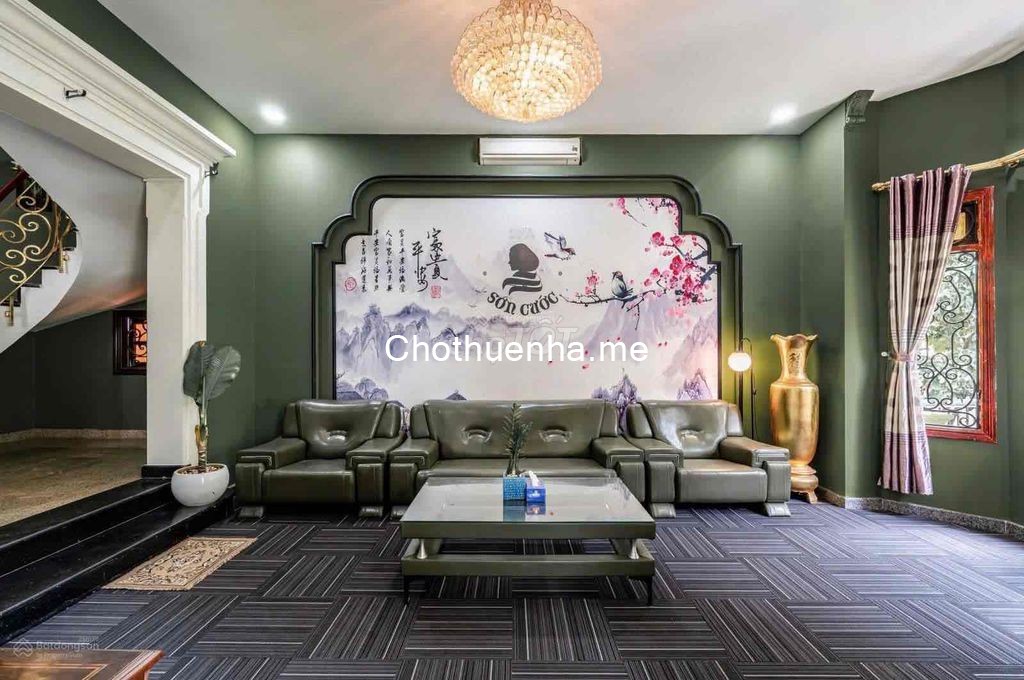 Biệt thự có hồ bơi sân vườn cho thuê tại Thảo Điện Q2, Trệt, 2 lầu – gồm 7 phòng ngủ, full nội thất