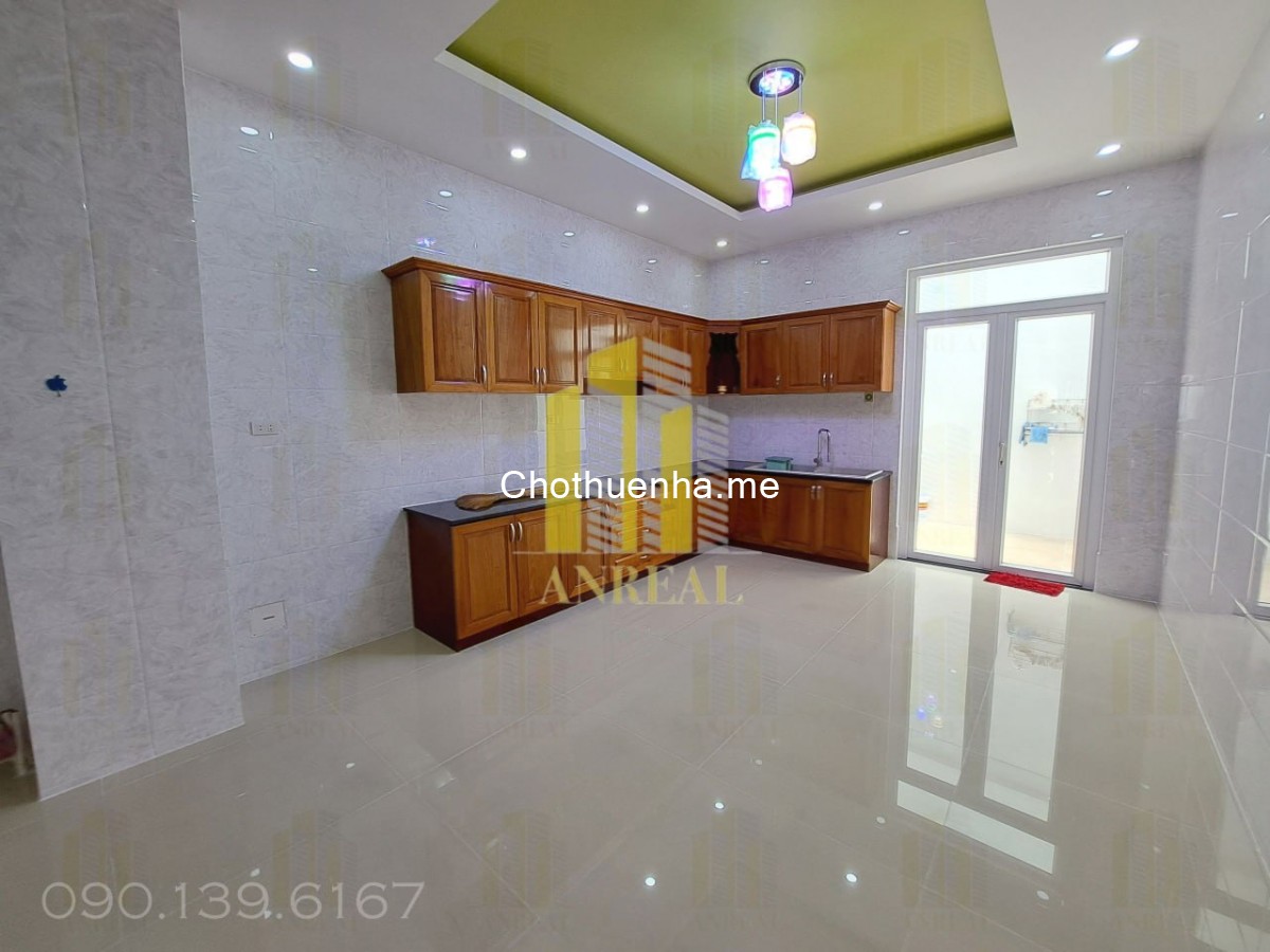 Nhà Gần Song Hành 3 Lầu 5 Phòng - Nhà Mới Giá 32 Triệu