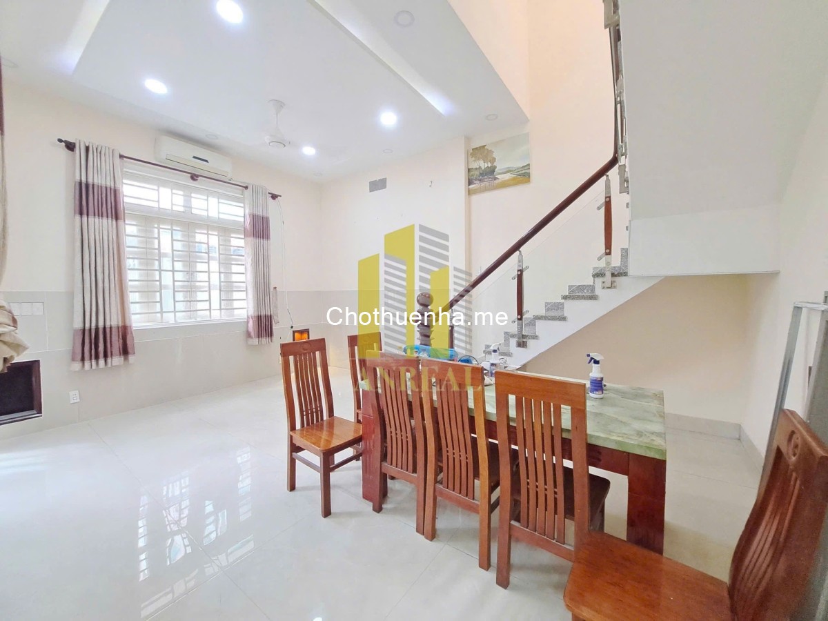 Villa Nhỏ Khu Trần Não 250m2 - Giá Chỉ 22 Triệu - 4 Phòng