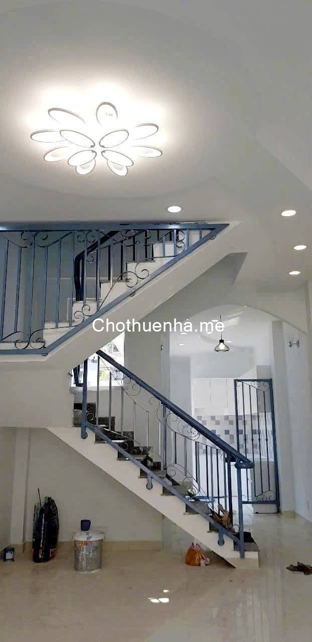 Nhà Mới Xây 4x15m Mới TOANH 3 Lầu 12tr/tháng