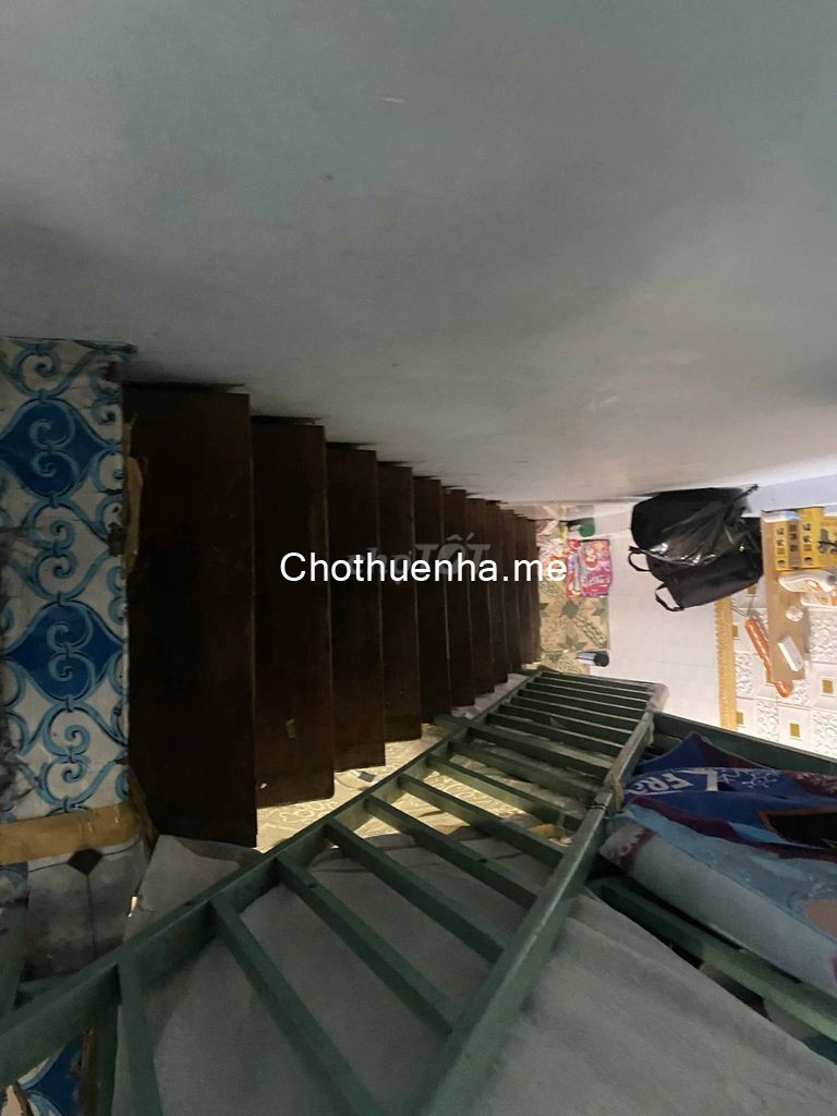 Nhà 1/ cách mặt tiền đường Lạc Long Quân 1 căn, 1 trệt, 1 lầu, 2 phòng ngủ, 1 WC