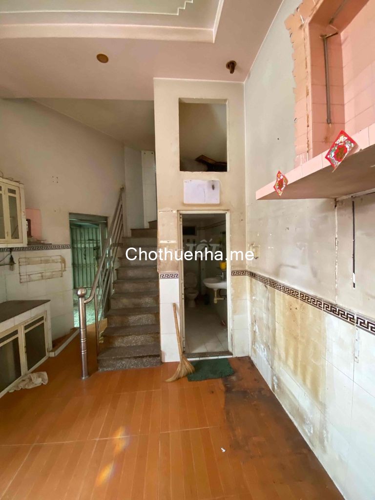 Cho thuê nhà 3 mặt tiền hẻm Lò Siêu, P.16, Q.11 – gần Hồng Bàng