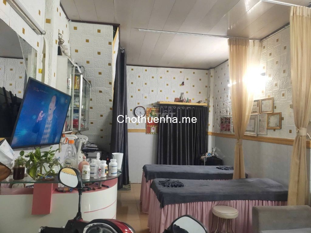 Nhà 1/ cách mặt tiền đường Lạc Long Quân 1 căn, 1 trệt, 1 lầu, 2 phòng ngủ, 1 WC