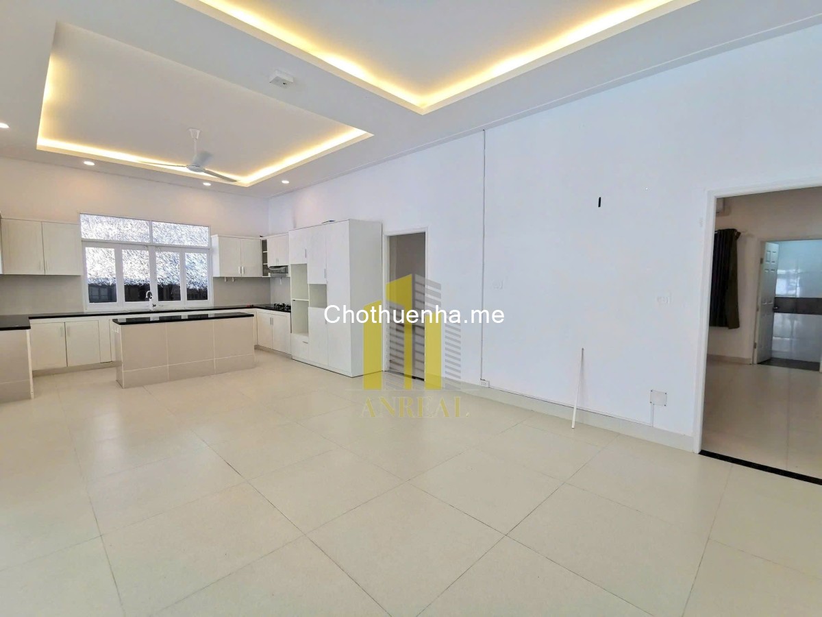 Cho thuê biệt thự An Phú có hồ bơi riêng – Sân vườn, giá 2800 USD