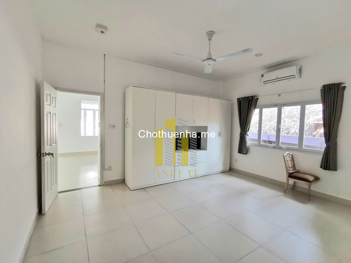 Cho thuê biệt thự An Phú có hồ bơi riêng – Sân vườn, giá 2800 USD