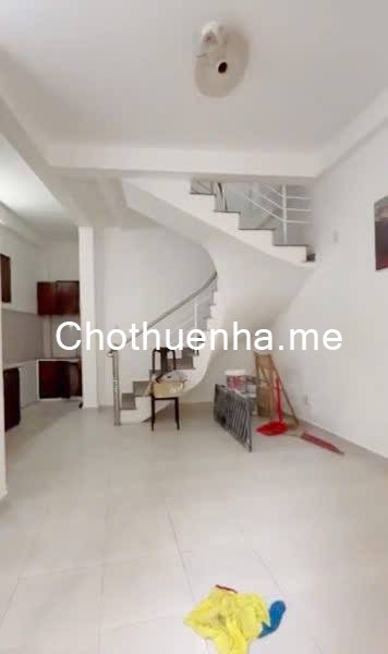 Hẻm bagac, gần Phan Xích Long, nhà nguyên căn 11tr5 2pn 3wc, giáp Quận 1