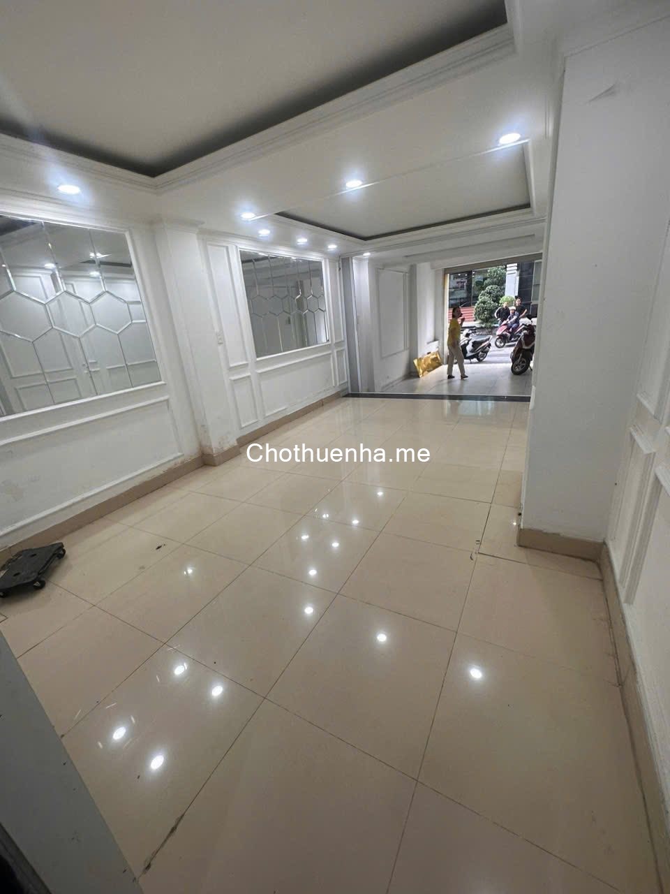 Nhà cho thuê ngay Võ Oanh, Bình Thạnh phù hợp làm công ty – Căn phòng – Studio – Lớp học