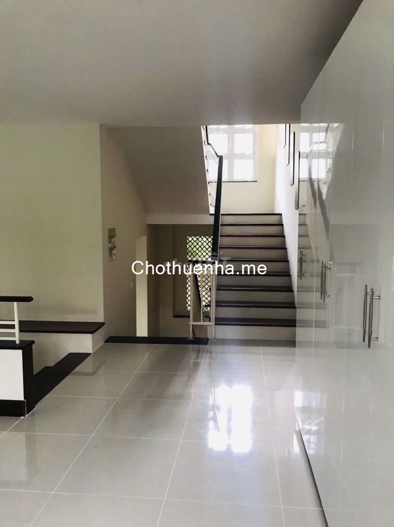 Cho thuê villa góc 2 mặt tiền – khu compound đường Nguyễn Văn Hưởng, Phường Thảo Điền, Quận 2