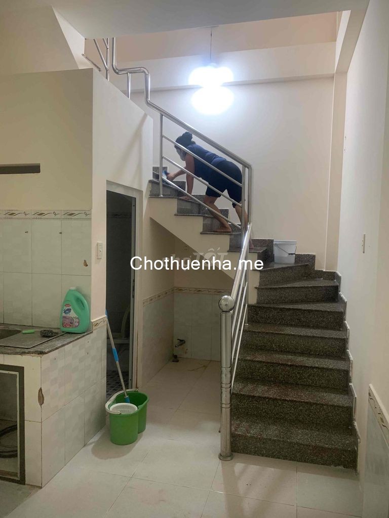 ho thuê nhà 2 tầng, diện tích 50m² (ngang 4m) Bình Trưng Tây Quận 2