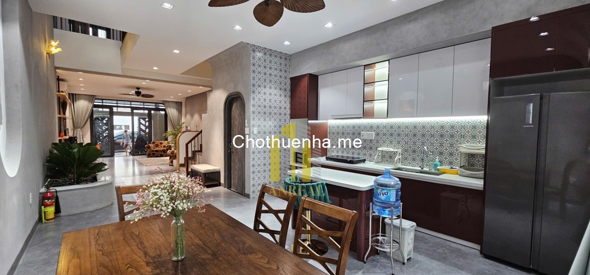 NHÀ ĐẸP FULL NỘI THẤT 5 PHÒNG GIÁ 50 TRIỆU