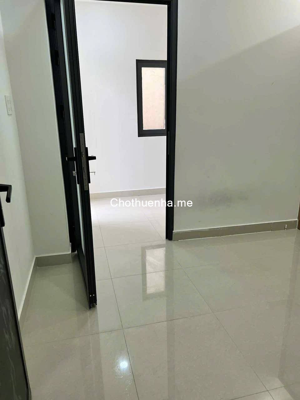 Cho thuê nhà nguyên căn đường Nguyễn Thần Hiến, Q.4.