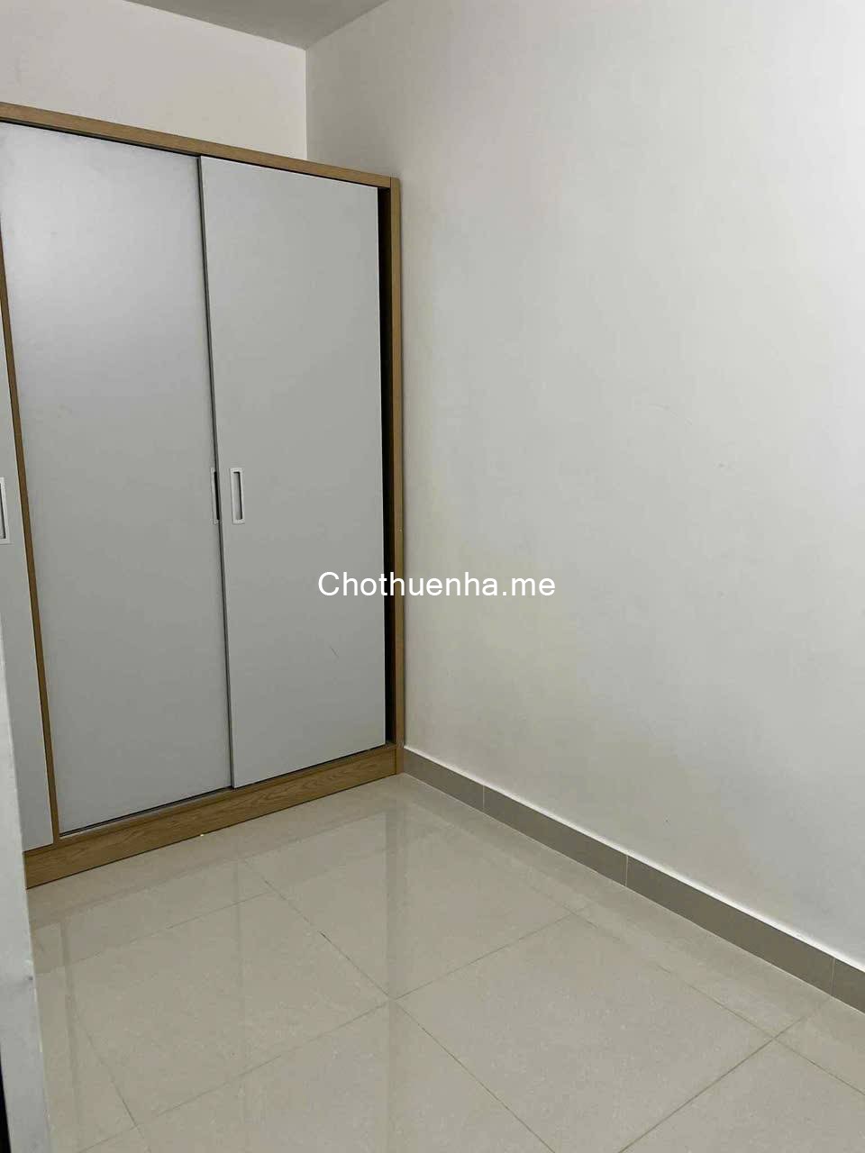 Cho thuê nhà nguyên căn đường Nguyễn Thần Hiến, Q.4.