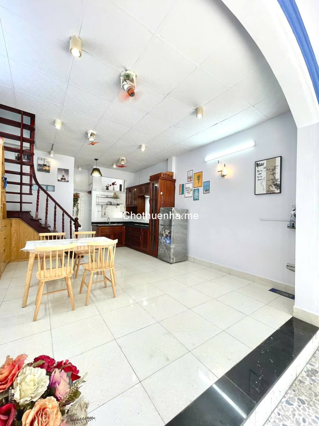 Cho thuê nhà ngay CV Lê Thị Riêng, KCX Bắc Hải, Q.10 – Giá chỉ 15 triệu/tháng.