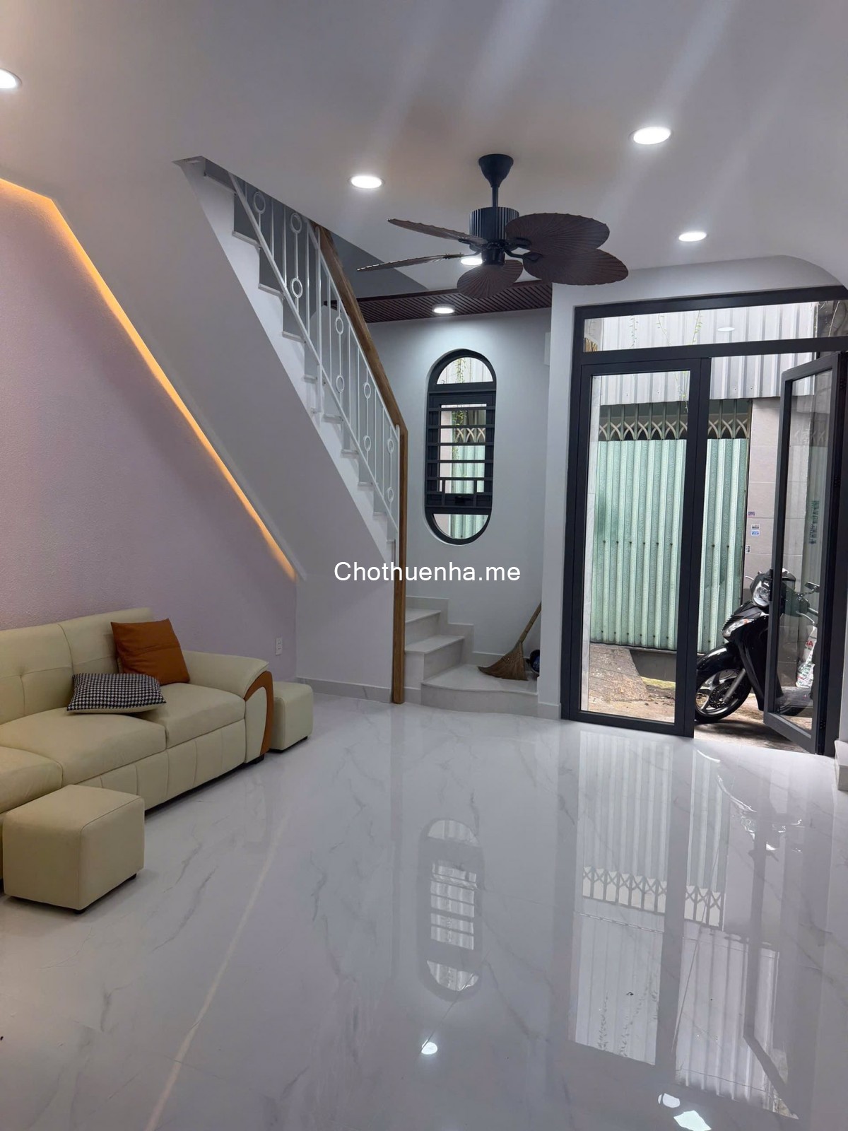 Cho thuê nhà nguyên căn hẻm 3 gác đường Ông Ích Khiêm, P.5, Q.11.