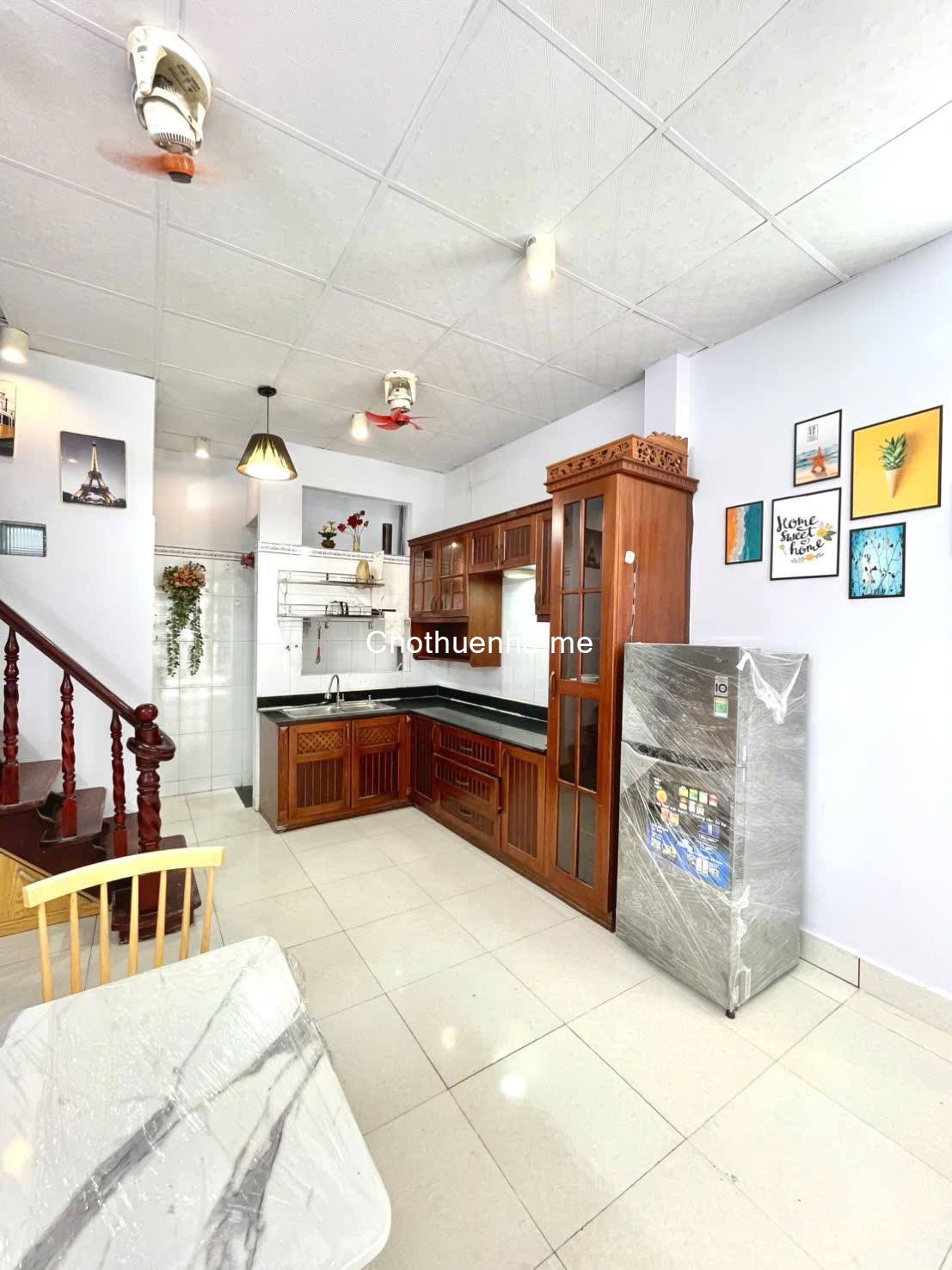 Cho thuê nhà ngay CV Lê Thị Riêng, KCX Bắc Hải, Q.10 – Giá chỉ 15 triệu/tháng.