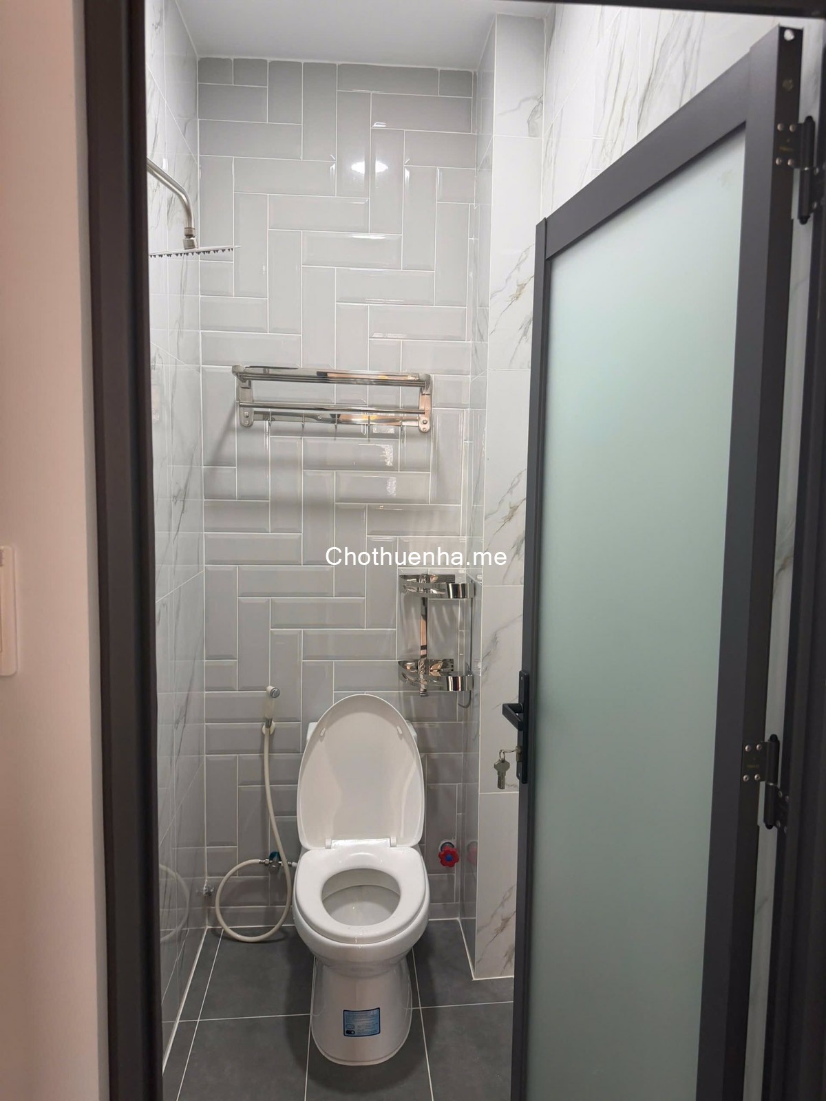 Cho thuê nhà nguyên căn hẻm 3 gác đường Ông Ích Khiêm, P.5, Q.11.