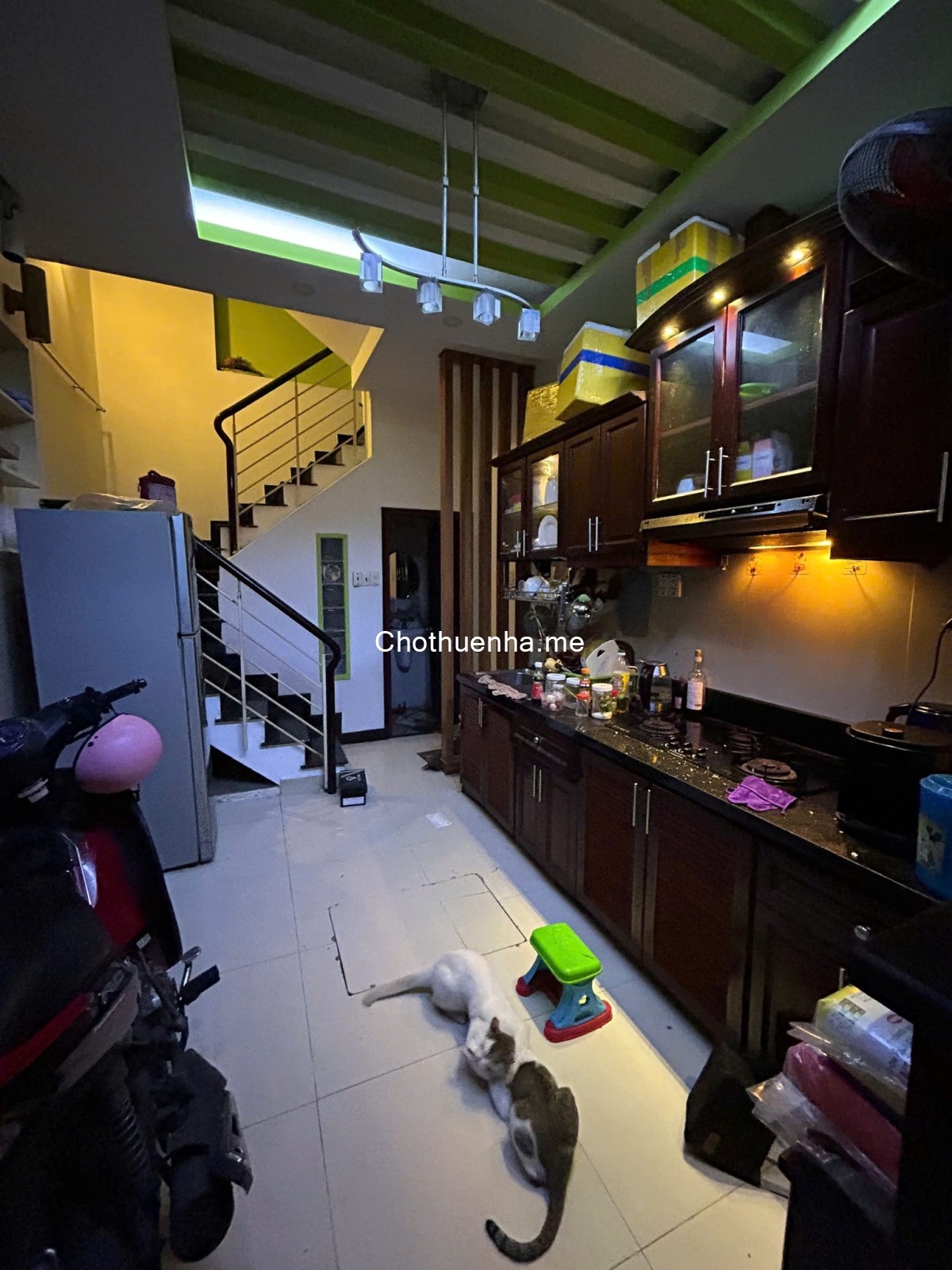 Cho thuê nhà 1 trệt, 2 lầu hẻm 463B Cách Mạng Tháng 8, Quận 10.