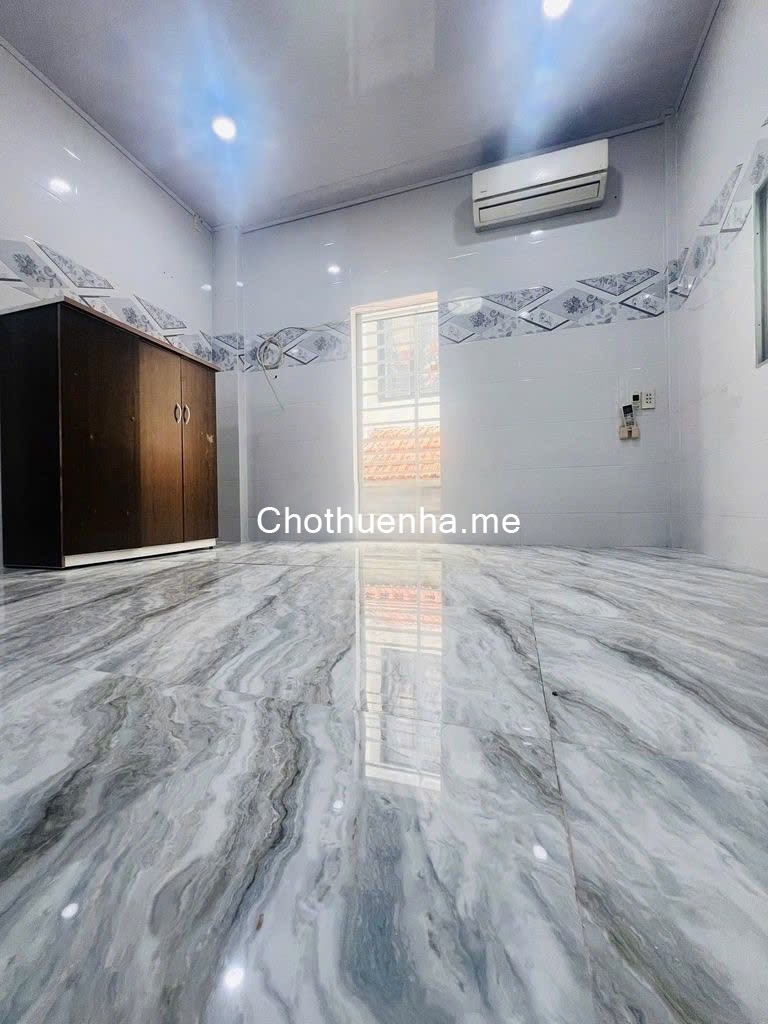 Cho thuê nhà nguyên căn trệt, lầu suốt đường Trần Đình Xu, P. Cô Giang, Q.1.