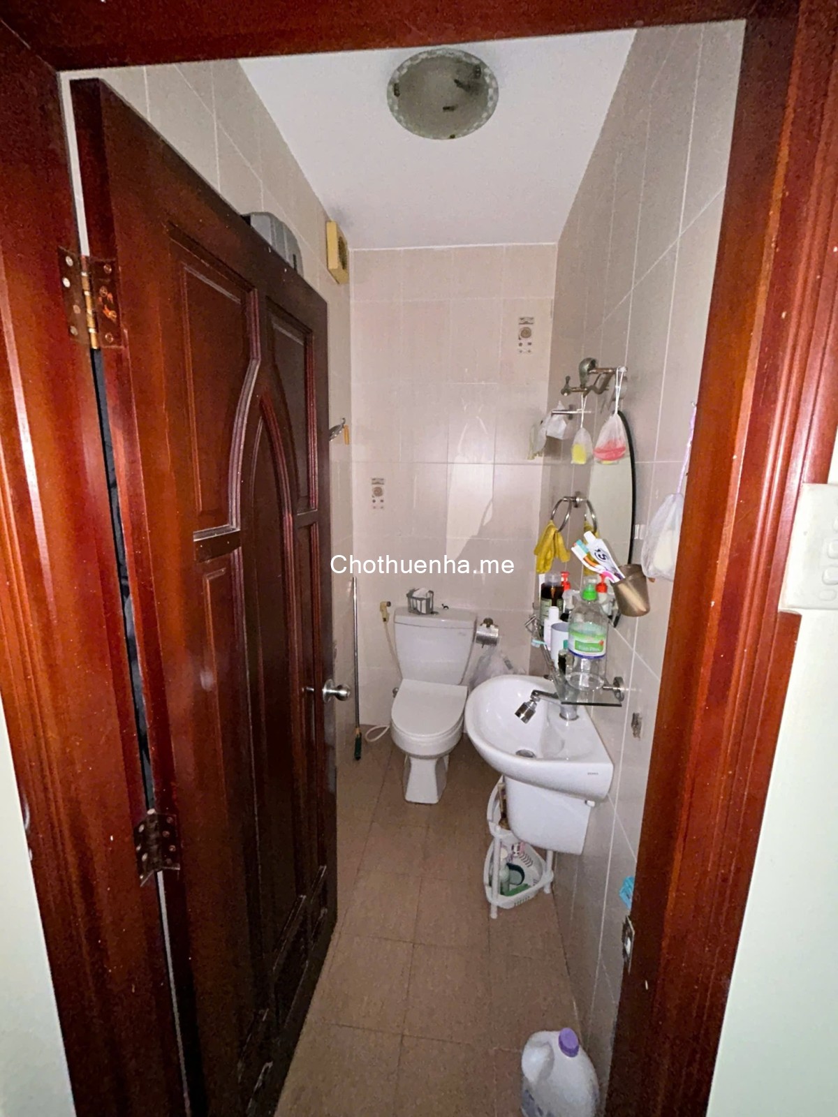 Cho thuê nhà 1 trệt, 2 lầu hẻm 463B Cách Mạng Tháng 8, Quận 10.