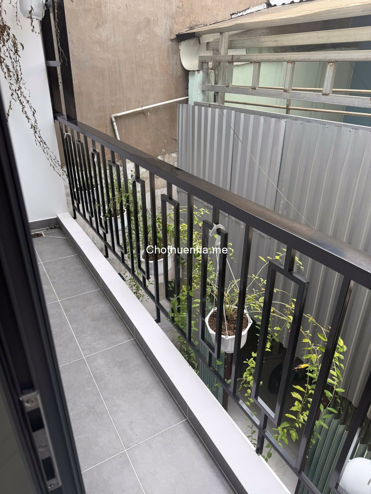 Cho thuê nhà nguyên căn hẻm 3 gác đường Ông Ích Khiêm, P.5, Q.11.