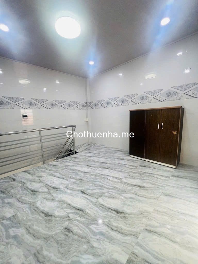 Cho thuê nhà nguyên căn trệt, lầu suốt đường Trần Đình Xu, P. Cô Giang, Q.1.