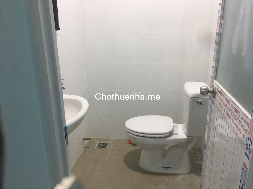 Nhà cho thuê hẻm nhựa xe hơi 4,5m sát mặt đường Trường Sa – khu Phan Xích Long