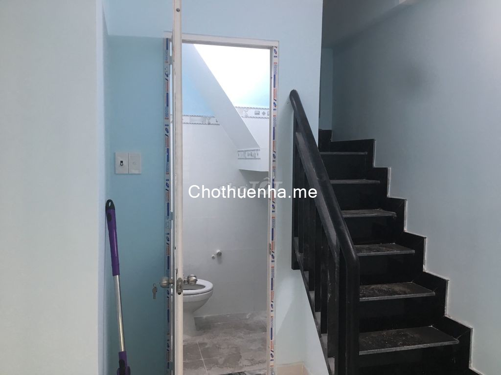 Nhà cho thuê hẻm nhựa xe hơi 4,5m sát mặt đường Trường Sa – khu Phan Xích Long