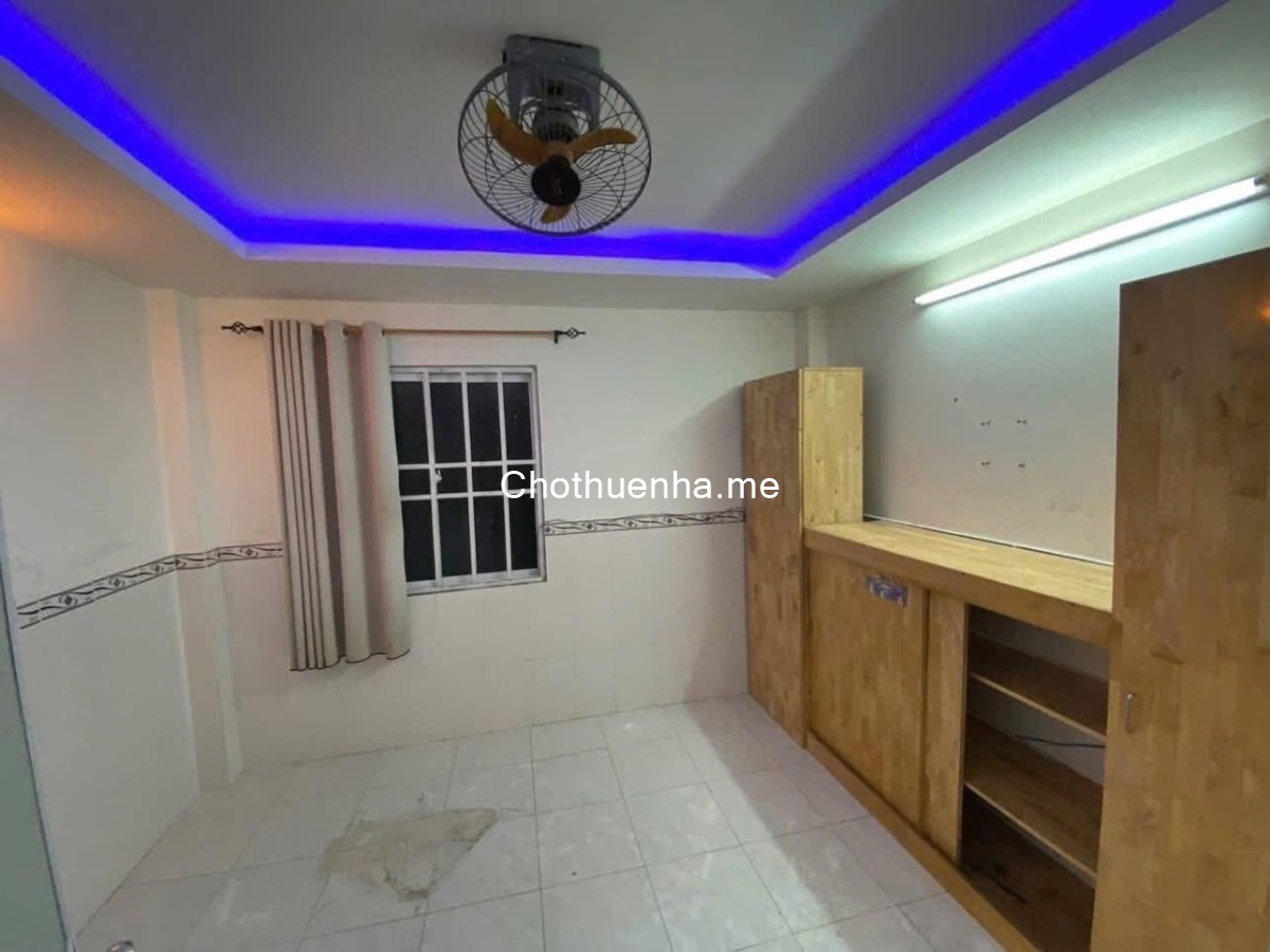 Cho thuê nhà nguyên căn trệt lửng 2 lầu Đường Đoàn Văn Bơ, Phường 13, Q4