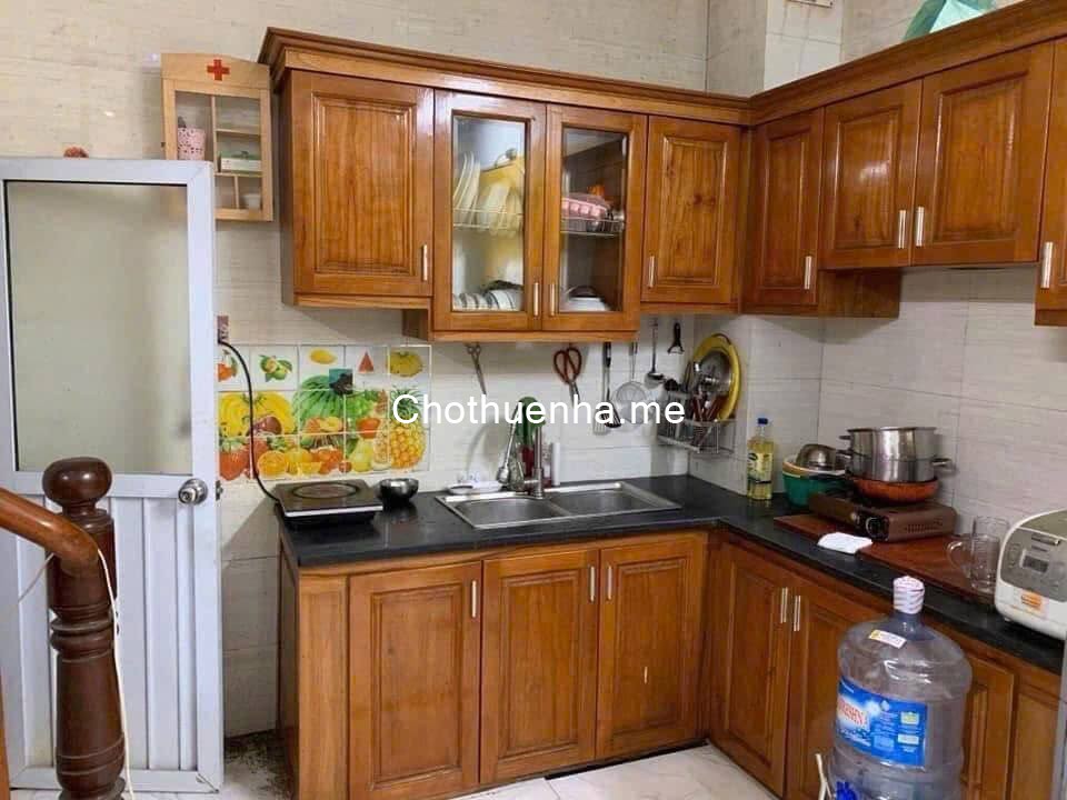 Cho thuê nhà nguyên căn ngõ 10 Nam Dư, 42m2 × 5 tầng, gồm 3 phòng ngủ, 4 vệ sinh, 9tr