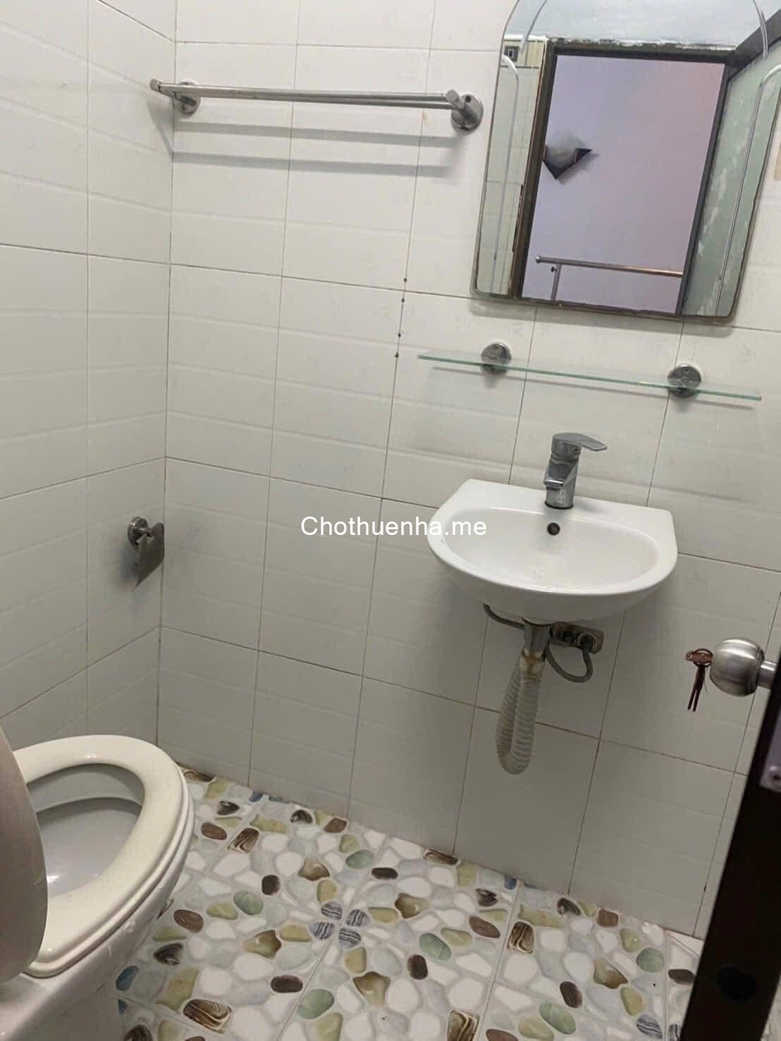 Cho thuê nhà Quận 4, Đường Hoàng Diệu – khu 20 Thước