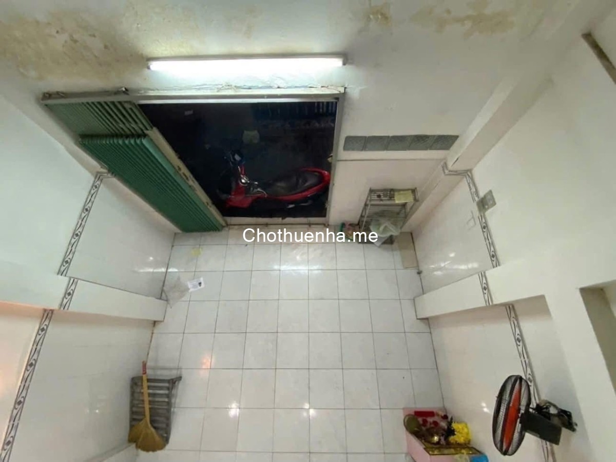 Cho thuê nhà nguyên căn trệt lửng 2 lầu Đường Đoàn Văn Bơ, Phường 13, Q4