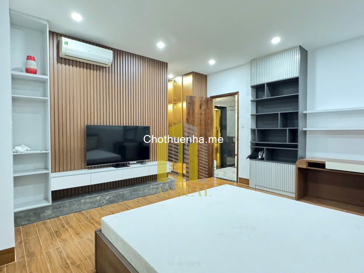 Nhà đầy đủ nội thất, 5 phòng, giá 55 triệu - Hầm, 3 lầu