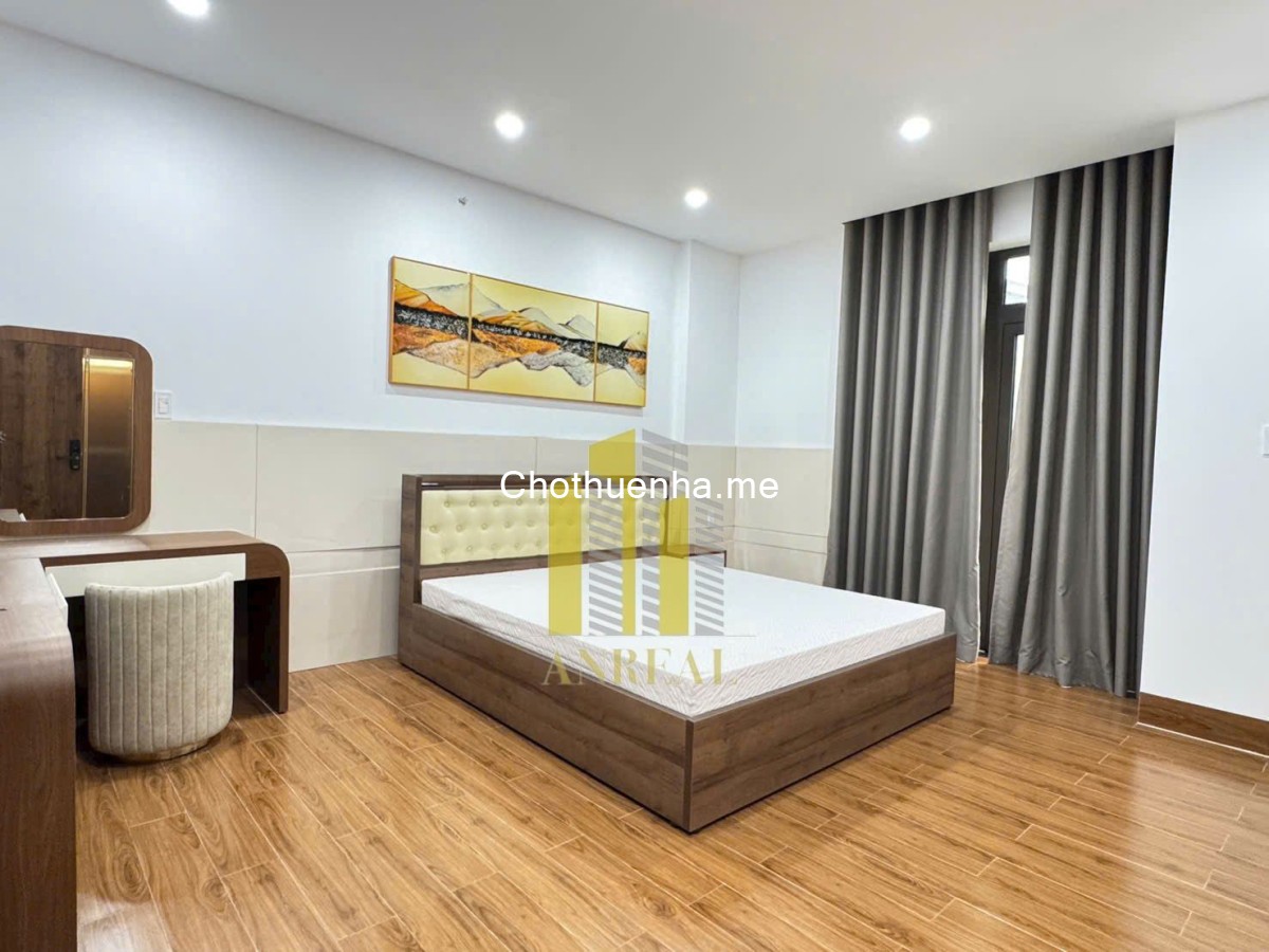 Nhà đầy đủ nội thất, 5 phòng, giá 55 triệu - Hầm, 3 lầu