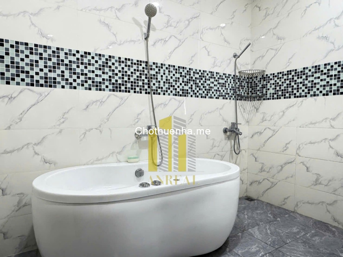 Nhà đầy đủ nội thất, 5 phòng, giá 55 triệu - Hầm, 3 lầu