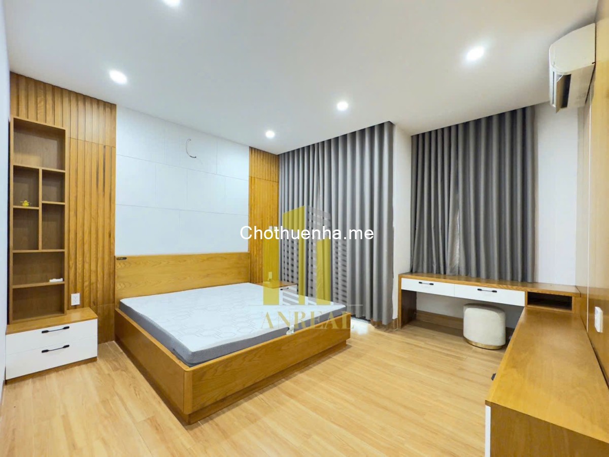 Nhà đầy đủ nội thất, 5 phòng, giá 55 triệu - Hầm, 3 lầu